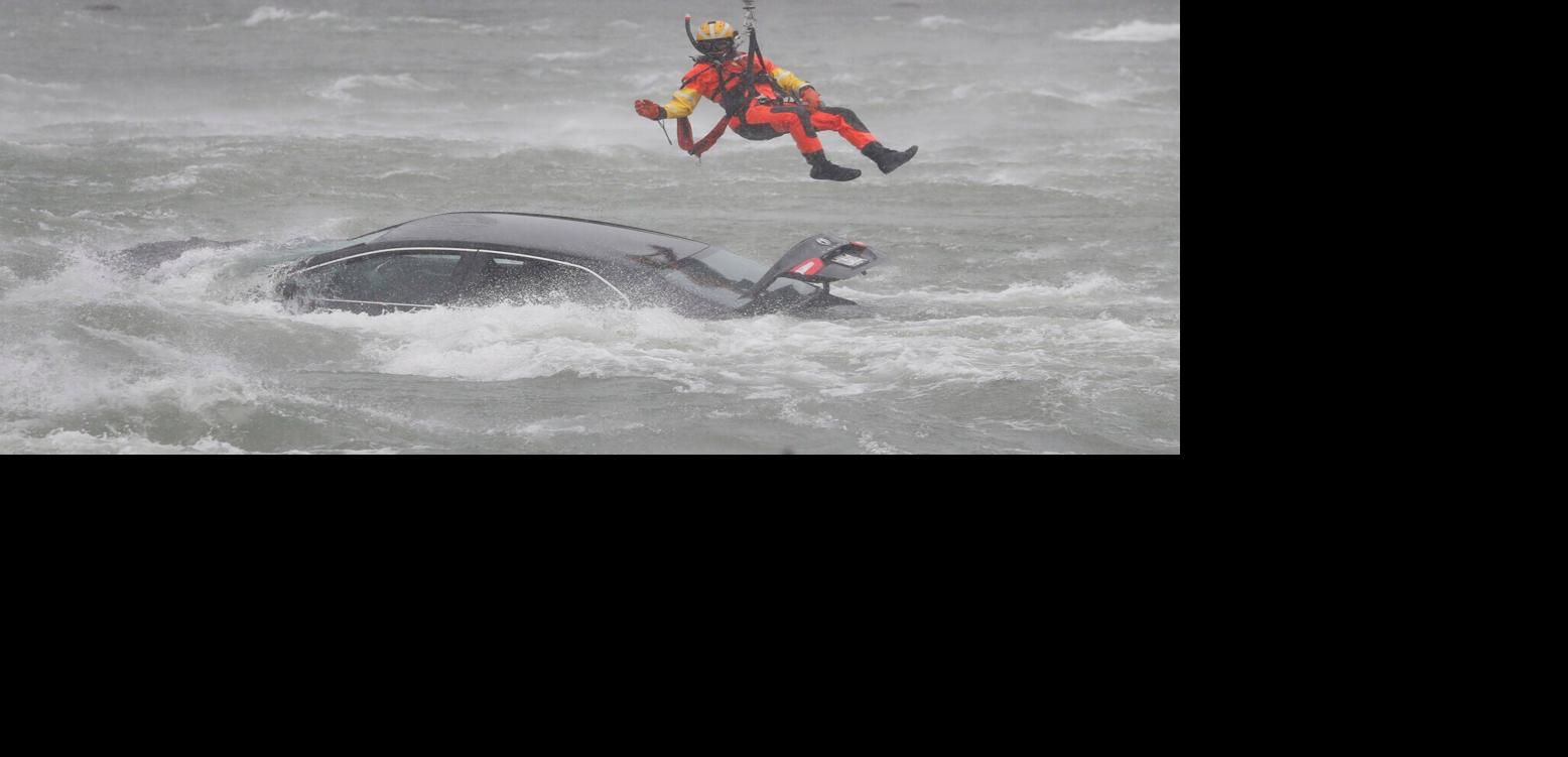 'This isn't something that we train for every day': Coast Guard swimmer describes tense falls rescue attempt