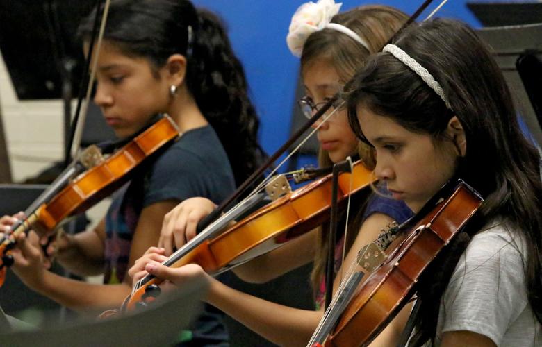 Sunnyside mariachi program