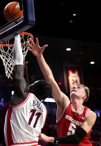 No. 1 Arizona beats No. 23 Wisconsin 98-73 (copy)