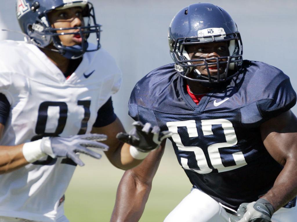 Former Arizona Wildcats Linebacker Sterling Lewis Dies At 32 From