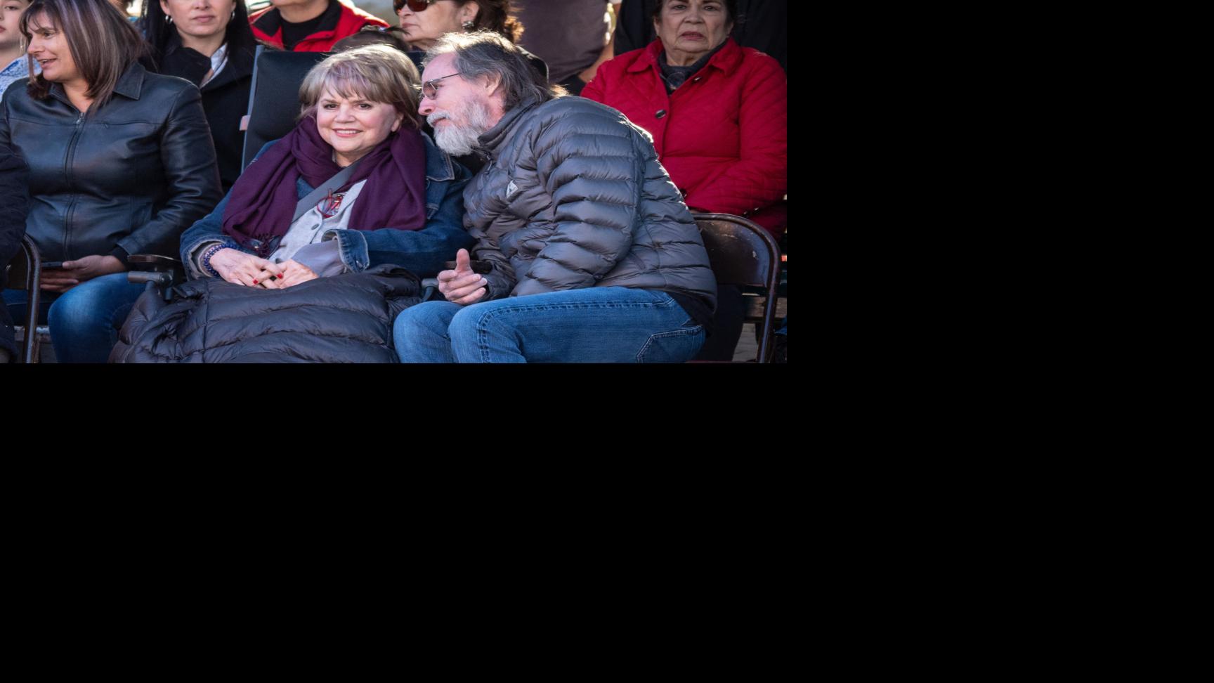 Linda Ronstadt returns to homeland, rekindling love affair with Mexican  music, culture