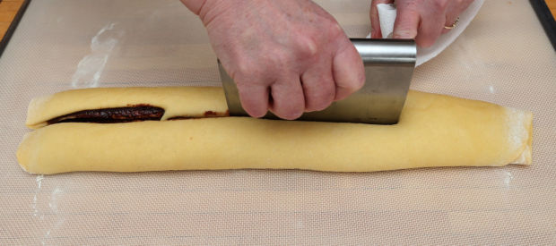 Making chocolate babka