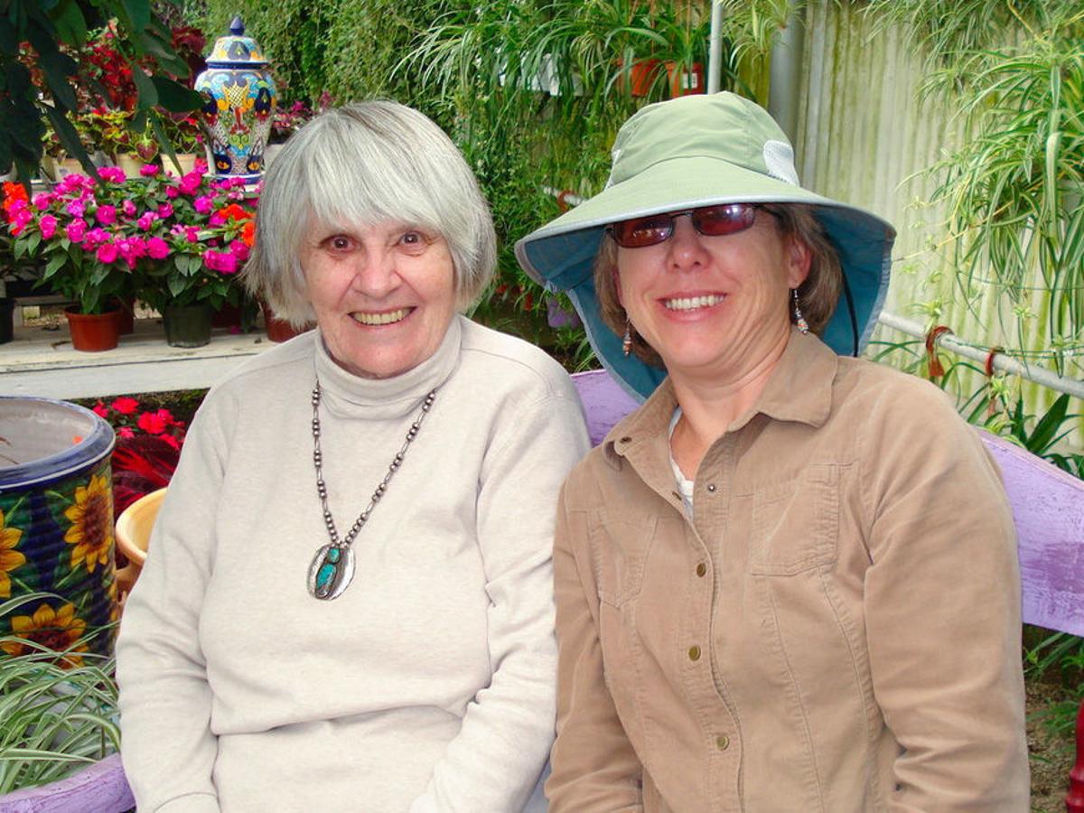 In Time Of Isolation Tucson Volunteers Check In On Older Adults