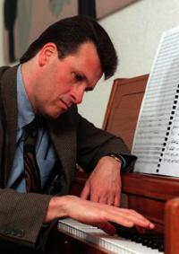 Composer Paulus dies; had long ties to Tucson