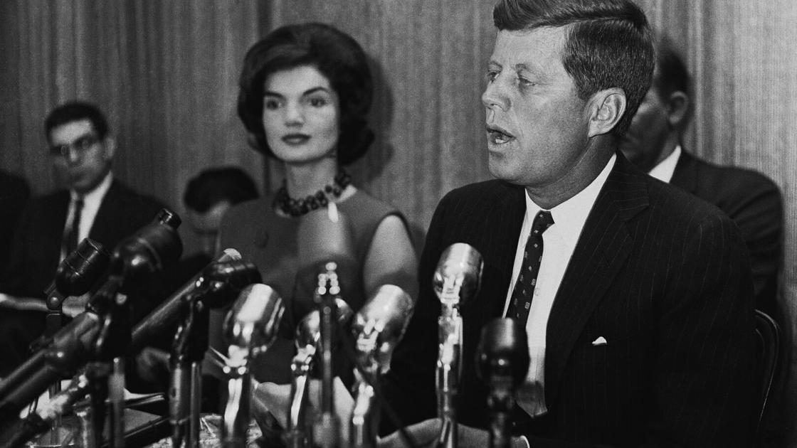 2 January Today in history: Jan. 2
