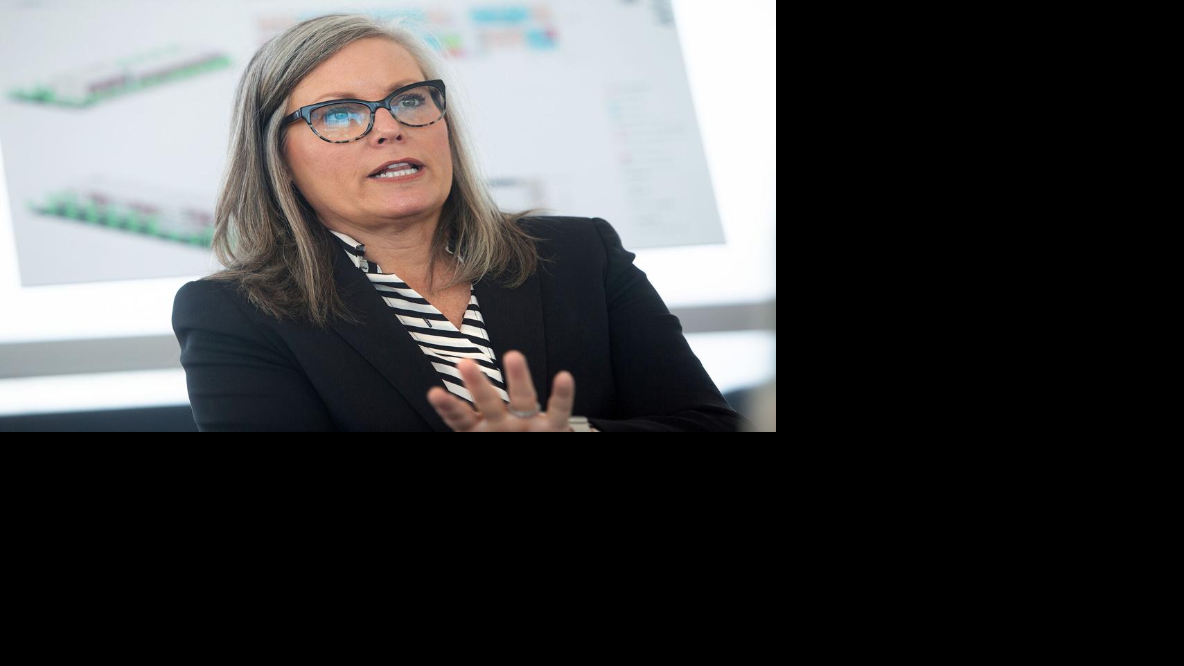 Hobbs rips regents for 'failed' oversight of U of A finances