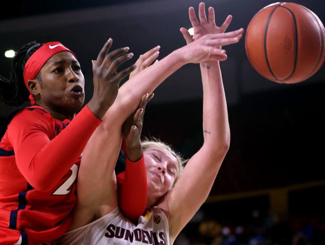 Arizona Wildcats defeat the ASU Sun Devils 91-52