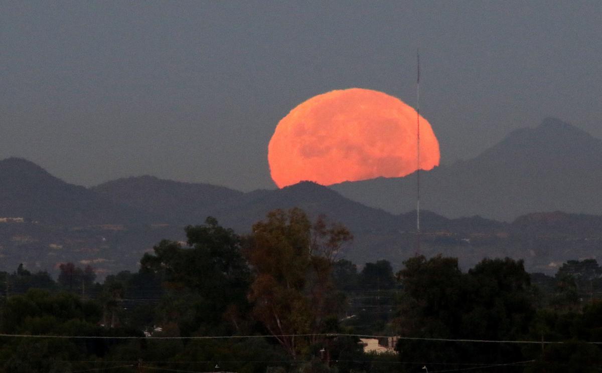 Tuesday evening will feature 'pink supermoon' closest moon to earth