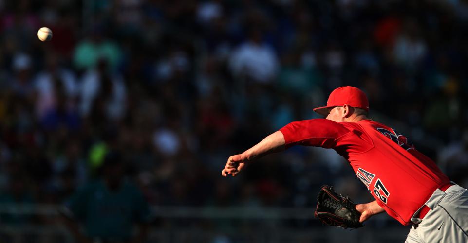 Arizona vs. Coastal Carolina in College World Series finals