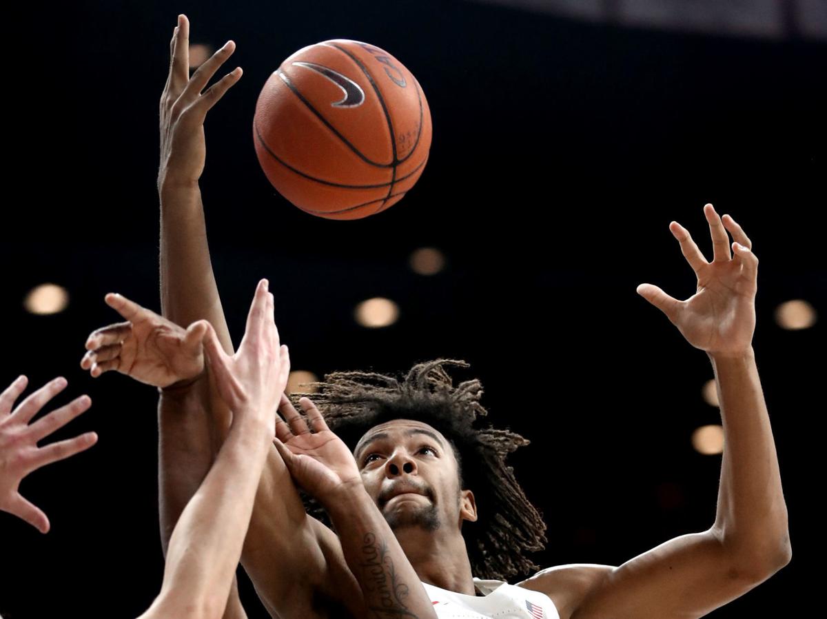 Sean Miller Expects More From Zeke Nnaji Fewer Bad Shots When Cats Host Long Beach State On Sunday Arizona Wildcats Basketball Tucson Com