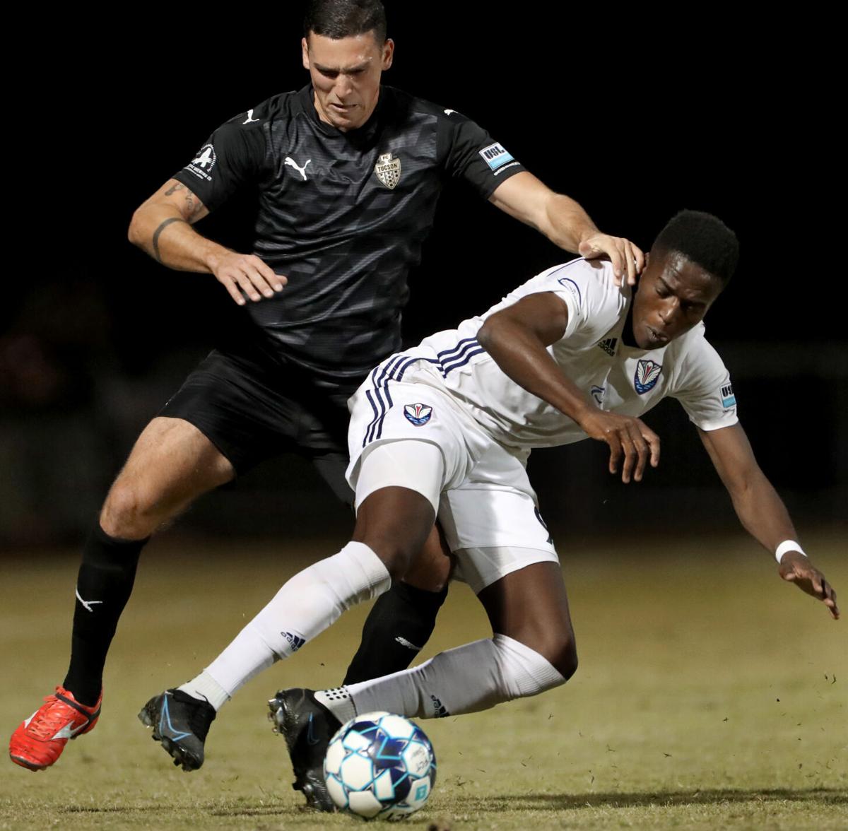 110521-tuc-spt-fctucson-p1