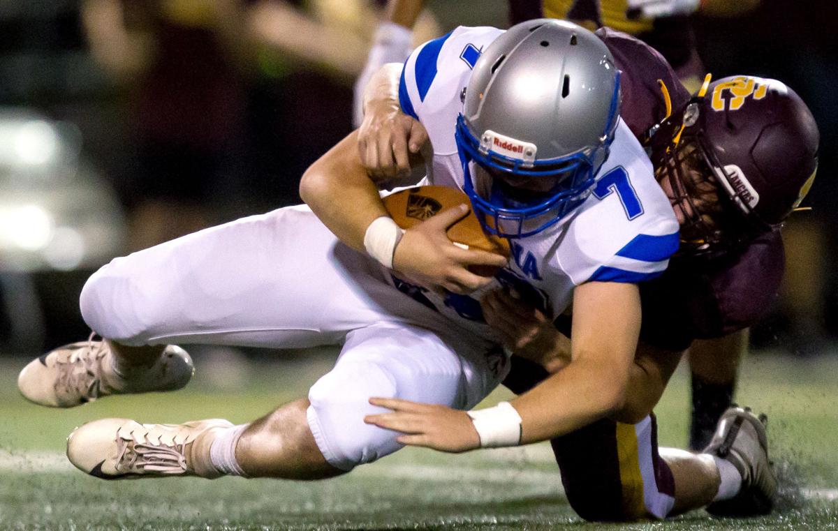 102420-spt-hsfb salpointe-p1.JPG