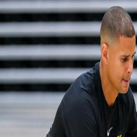 Pneumonia Blamed For Ex Arizona Wildcat Miles Simon Leaving