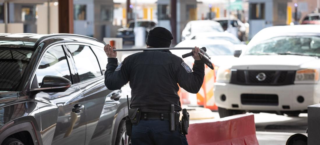 Mariposa POE, 2023 (LE)