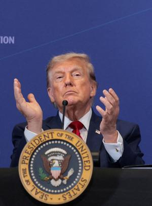 Trump targets leaks with subpoenas