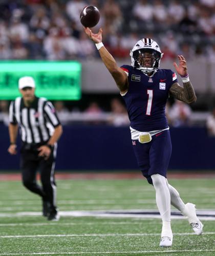 Wildcats win 34-7 over the Cincinnati Bearcats