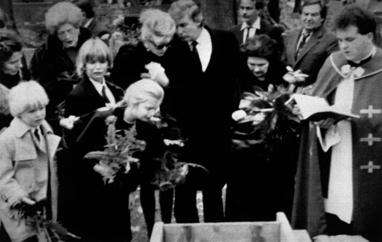 1990: Eric, Donald Jr., and Ivanka Trump