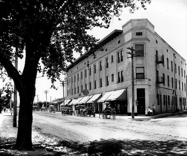 Old hotel may be sold to a private developer  