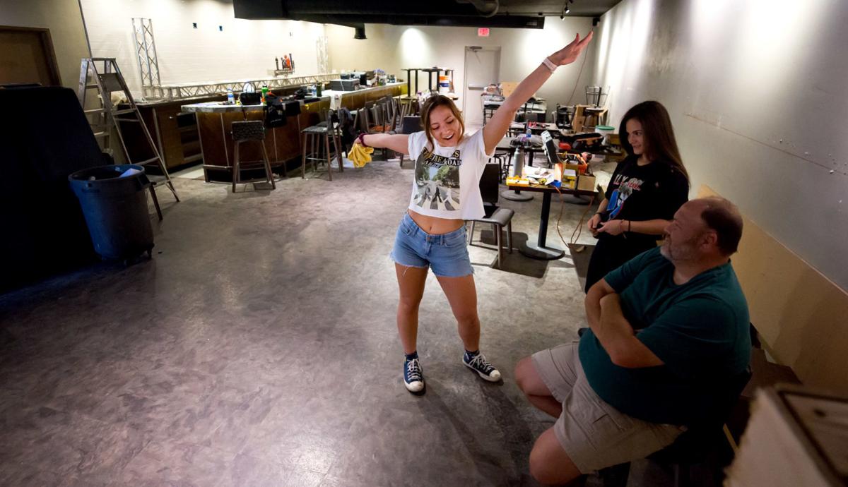 Bumsted's is reopening in Tucson with a karaoke twist ...