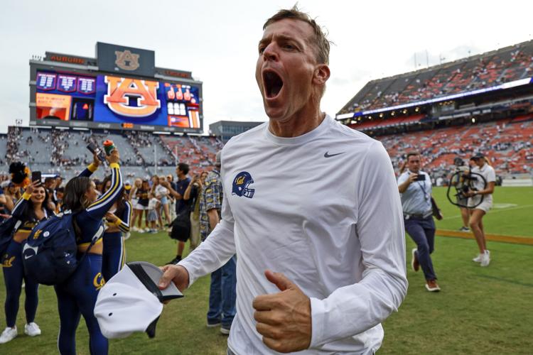 APTOPIX California Auburn Football