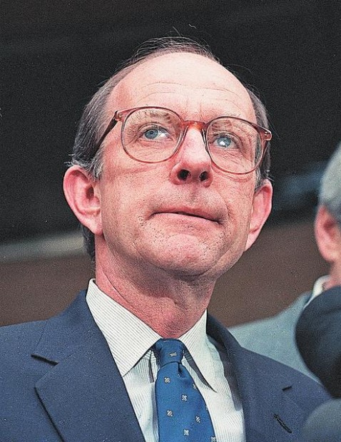 Ex-Reagan adviser Deaver dies at 69  