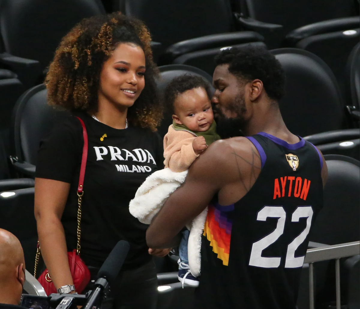 Deandre Ayton Can't Watch NBA Games. It's About Bad Habits. - The