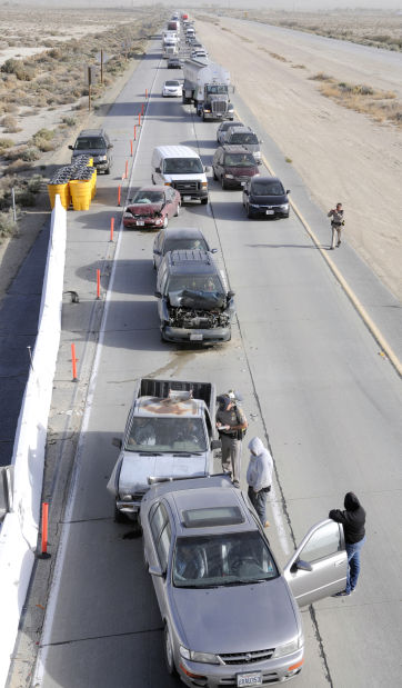 Winds move through Arizona and California
