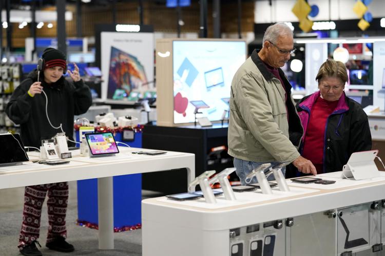 New Year's Eve 2023? See hours for Walmart, Target and more