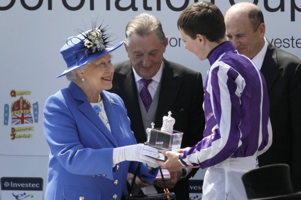 Jubilee kicks off for queen's 60 royal years    