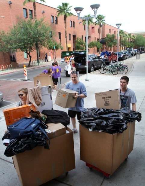 Ua Dorm Move In Day College