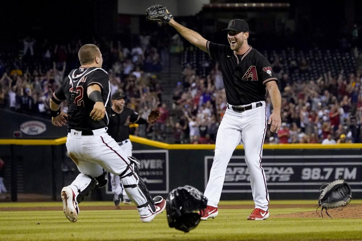 APTOPIX Padres Diamondbacks Baseball