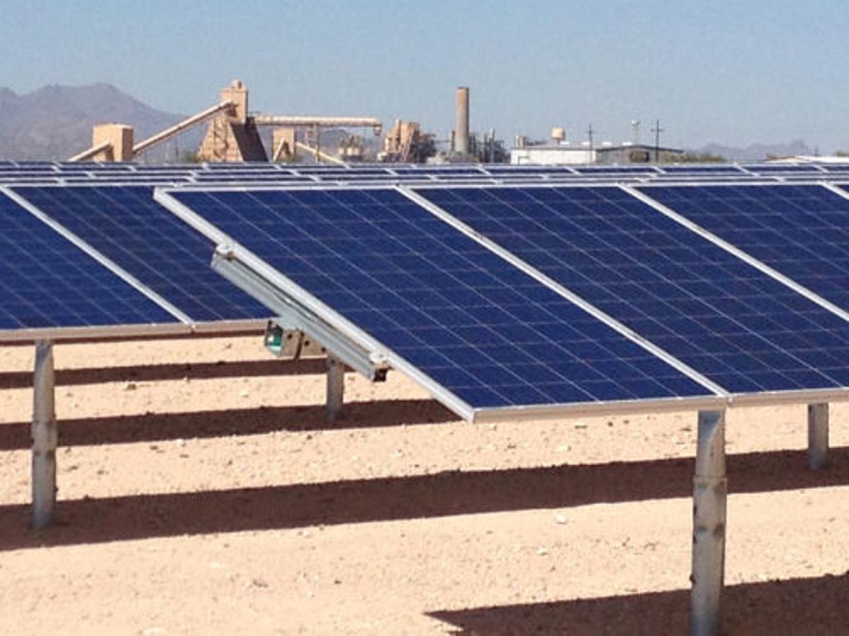 Arizona Regulators Look To Revamp Rules Requiring Utilities To Buy Renewable Power Business News Tucson Com