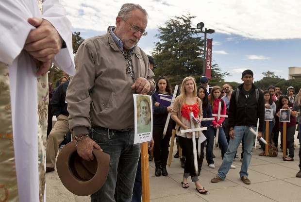 Mexican peace activist Sicilia to speak at UA    