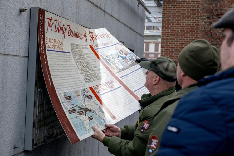 US-NEWS-SLAVERY-EXHIBITS-AT-PRESIDENTS-HOUSE-2-PHI.jpg