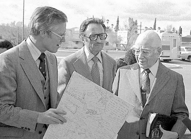 Tucson Time Capsule : Supportive gesture  