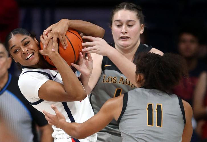 111222-tuc-spt-uawomenshoops-p1