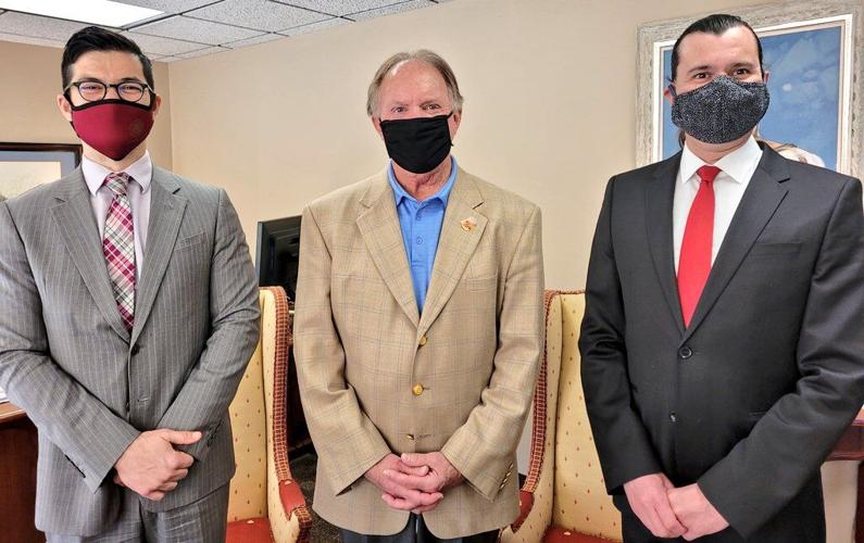 Cónsul Enrique Gómez Montiel