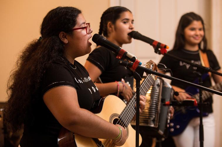 Las Trillizas y Dulce