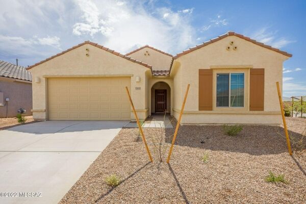 4 Bedroom Home in Marana - $2,200