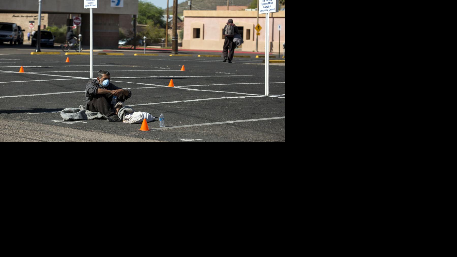 Medical students volunteer to help homeless