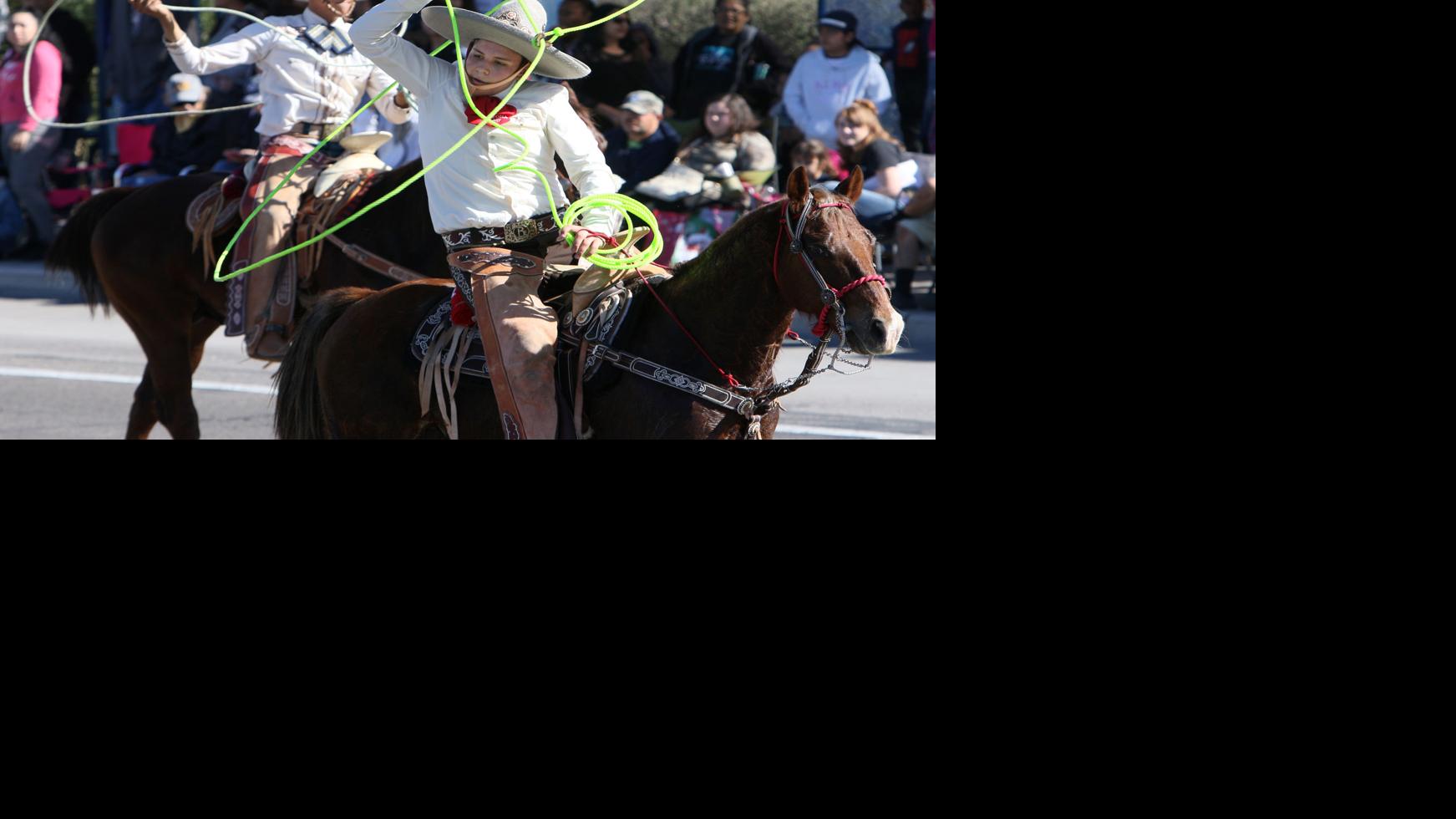 79 photos from Tucson's 2020 rodeo parade