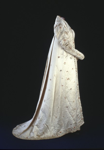 Smithsonian's "First Ladies" exhibit