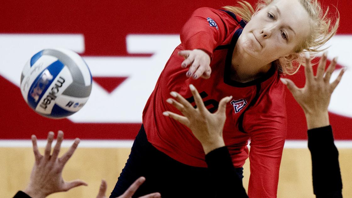 Arizona Wildcats volleyball team embraces 'opportunities to grow' on