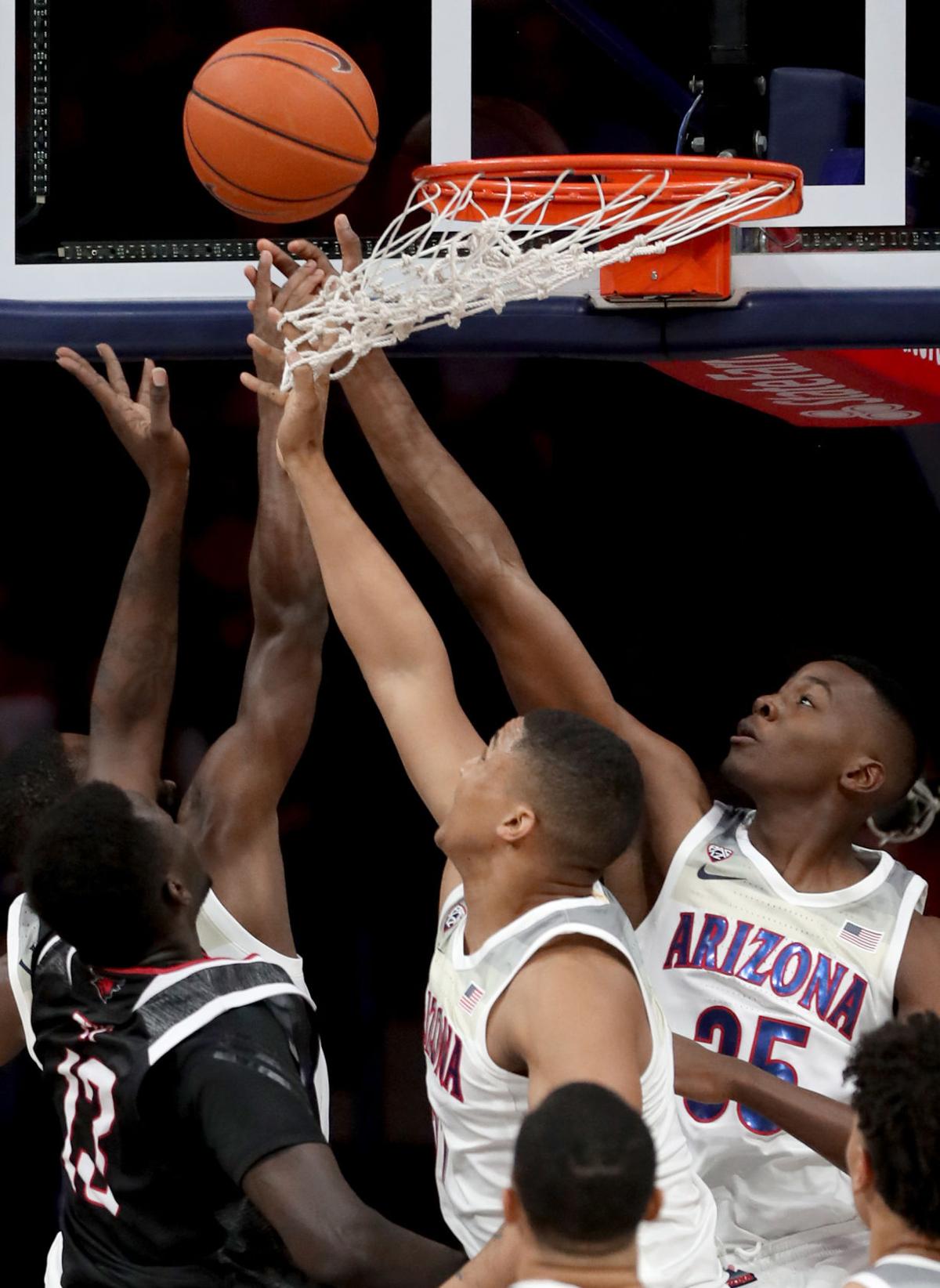 Arizona Wildcats Rebuild Confidence In 99 49 Win Over Omaha