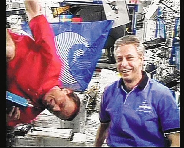 Astronaut's workout fails to fix solar wing  