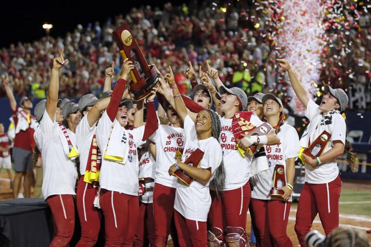 WCWS Oklahoma Florida St Softball (copy)
