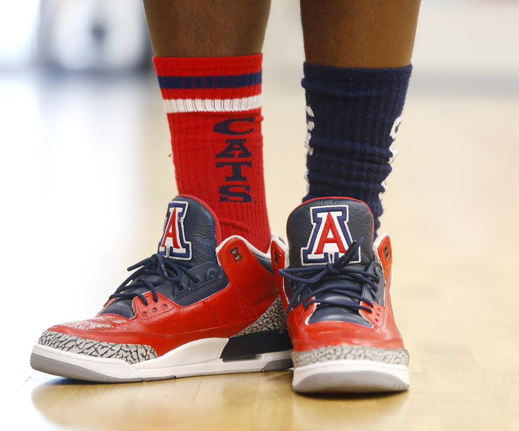 Arizona shows loyalty amid increasing shoe wars