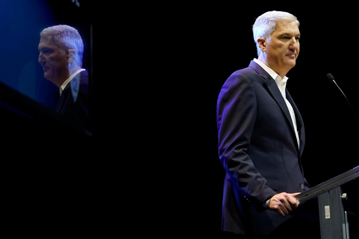 092122-tuc-spt-pac12hotline-p1