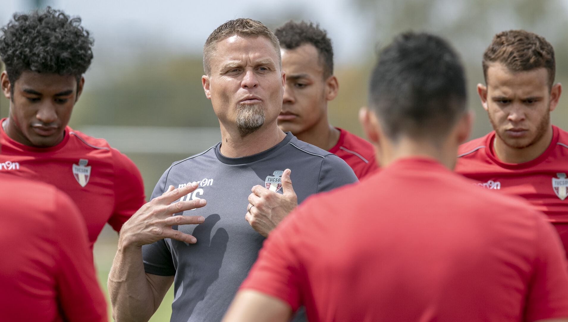 110521-tuc-spt-fctucson-p2