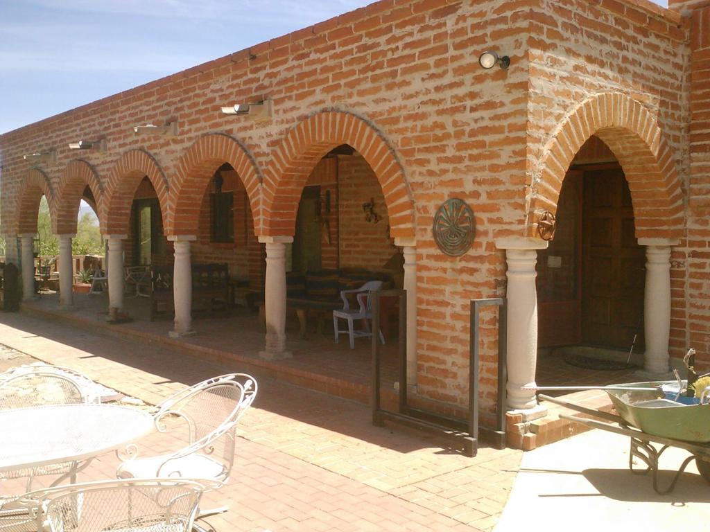 Street Smarts Los Portales Was Ray Manley S Homage To Lovely